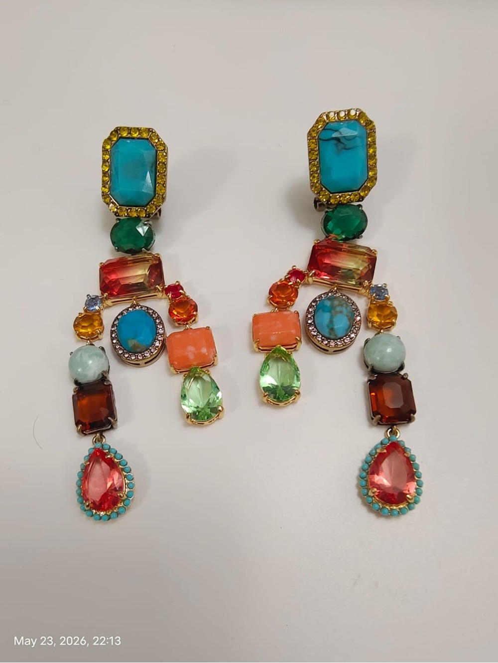NWOT KURT GEIGER LONDON GOLD TOME MIXED CHANDELIER DROP EARRINGS CRYSTAL  3-1/4” - Picture 2 of 4